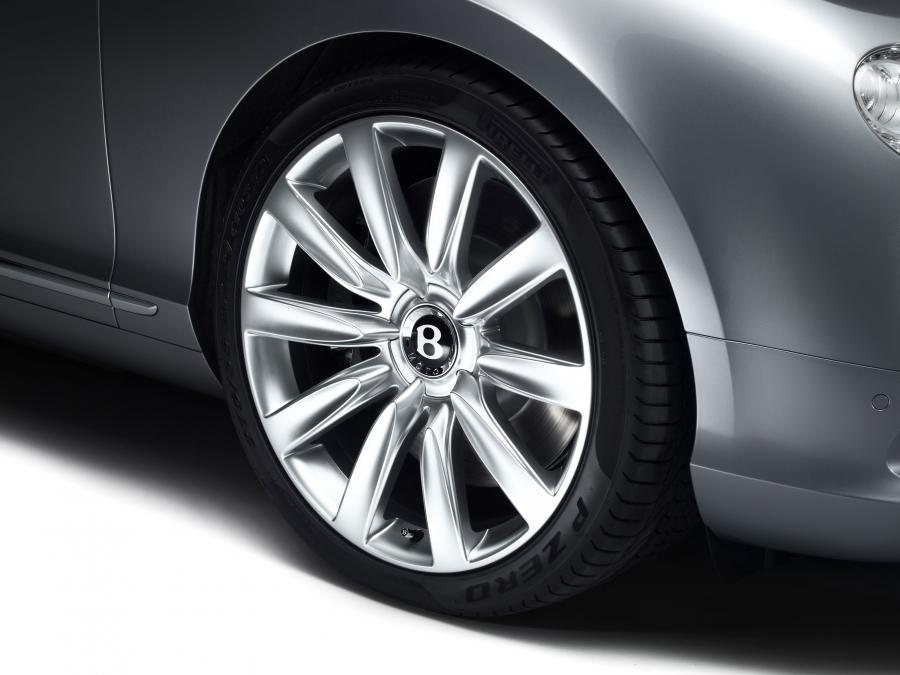 Колеса Bentley Continental GT Convertible 2011 года  (фото 24 из 37)